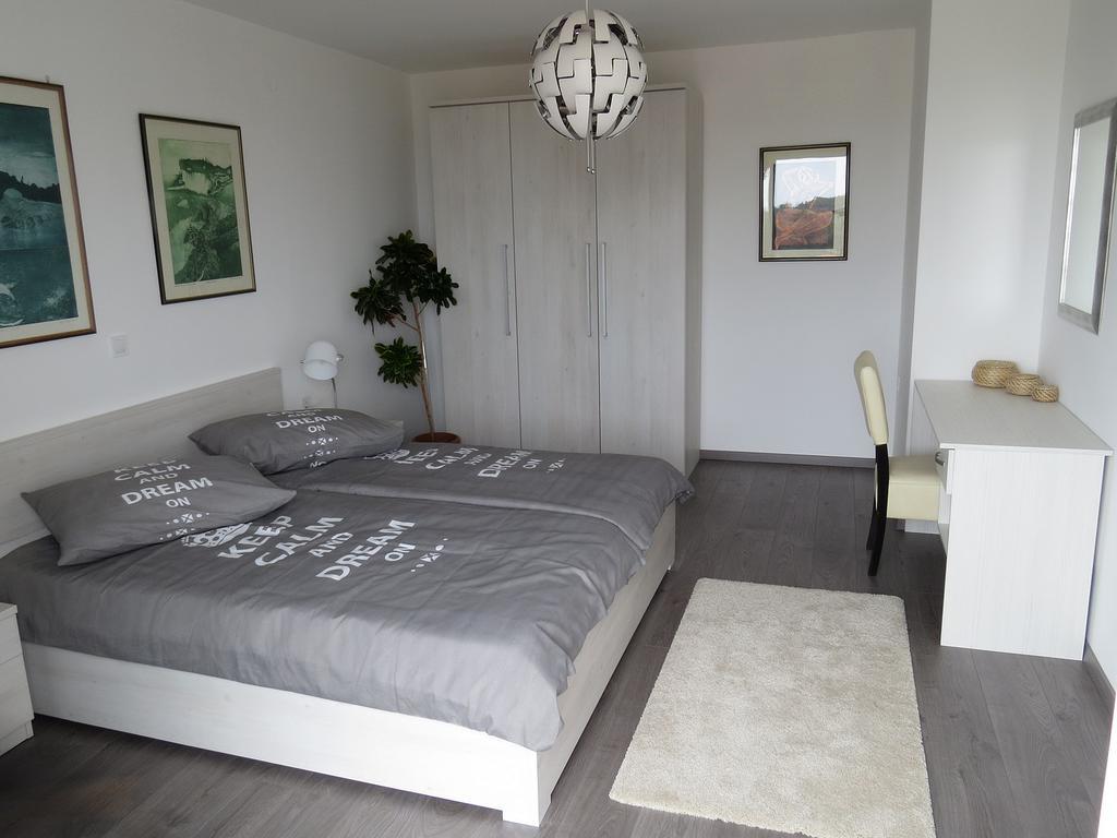 Apartment Lea Макарська Екстер'єр фото
